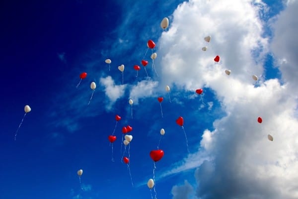 balloon-heart-love-romance-sky-heart-shaped-red